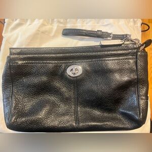 COACH PARK BLACK LEATHER LARGE CLUTCH